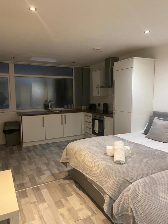 Apartment Centre *